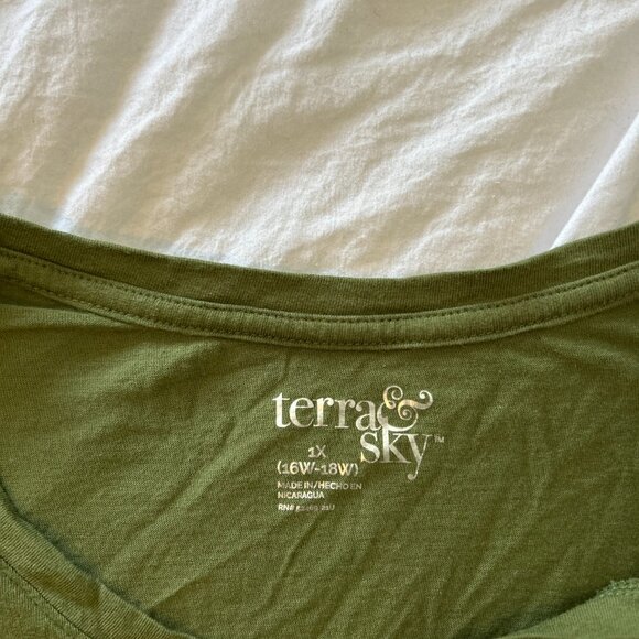 Bundle of long sleeve tee - Picture 9 of 9